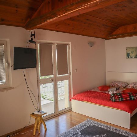 Guest House Godimento Cilipi Bagian luar foto
