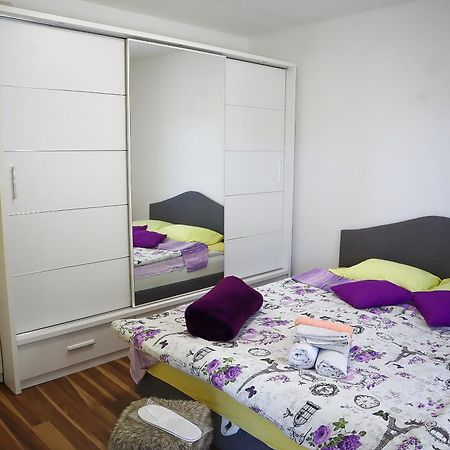 Guest House Godimento Cilipi Bagian luar foto