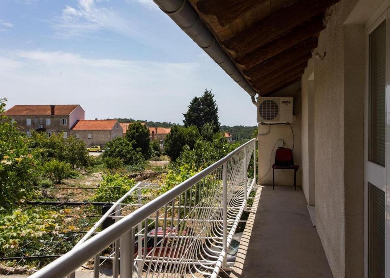 Guest House Godimento Cilipi Bagian luar foto